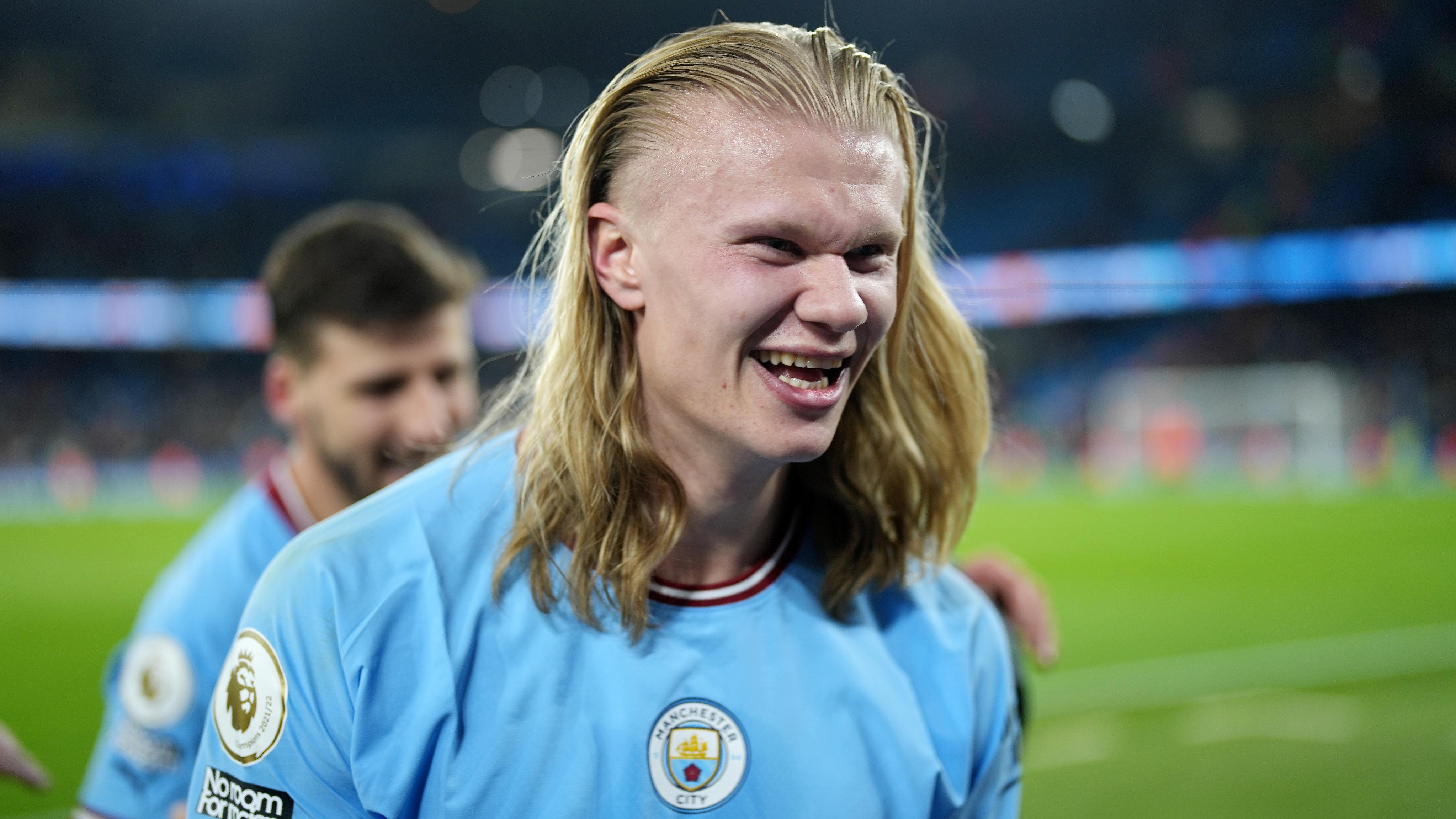 爱游戏体育包含哈兰德在DWG比赛中挺进下一轮，绝杀引发热议！的词条