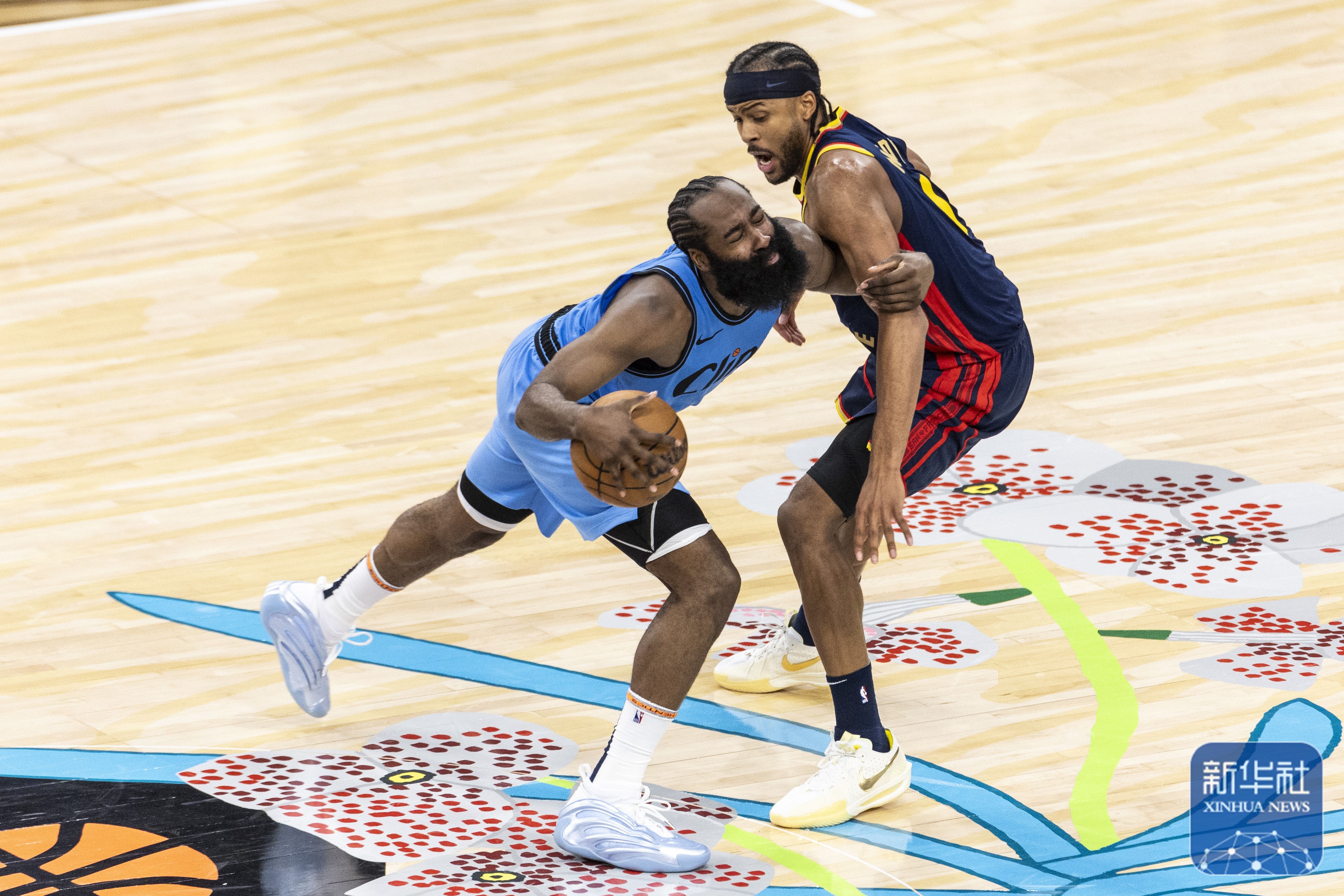 爱游戏APPMing连续十场比赛得分超过关键助攻，快船挑战极限！的简单介绍