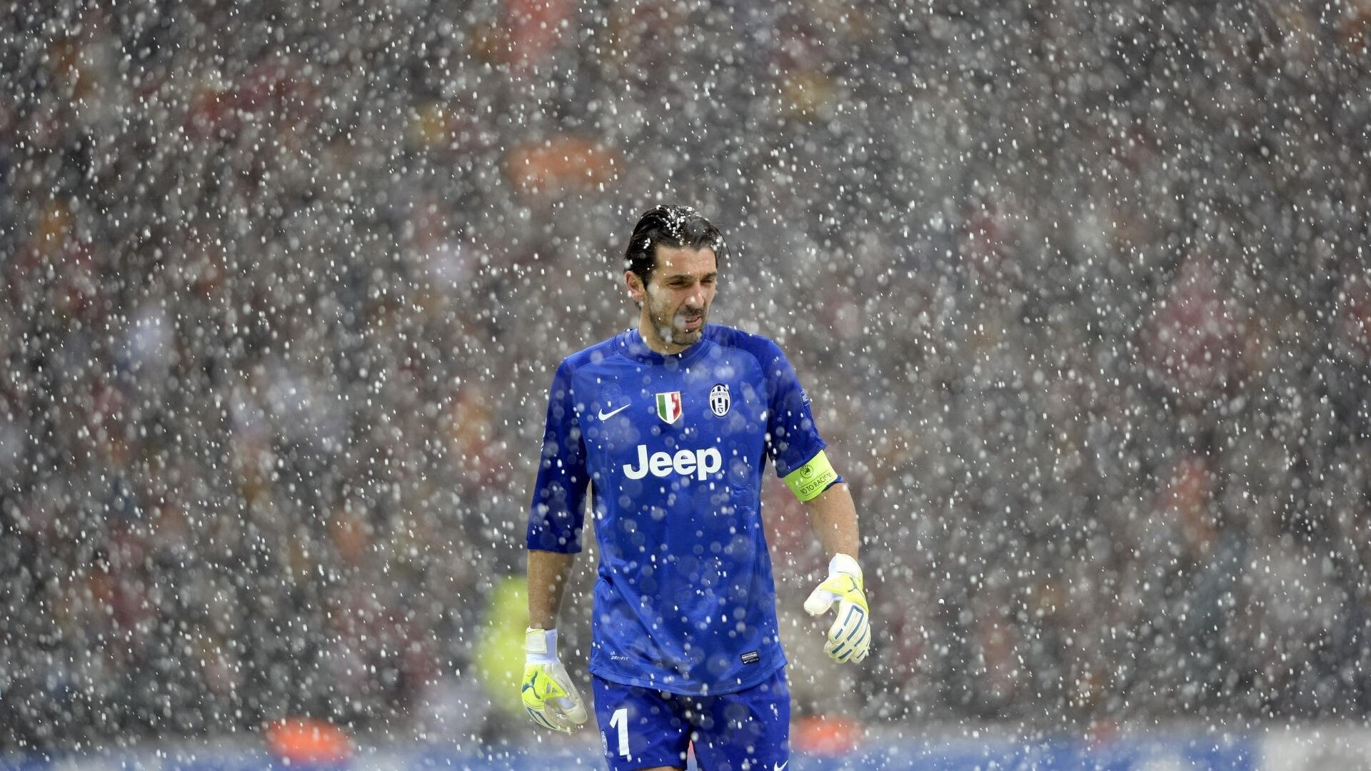 科维托娃回归赛场，战术调整首场状态亮眼，MAD观众沸腾！